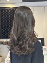 ノア(no_a)&nbsp;【四条烏丸】ワンカラーでつくる透明感オリーブ×レイヤー