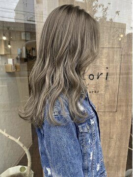 ニコリヘアワークス(nicori hair works) ロング×ハイトーン×シアーベージュ2