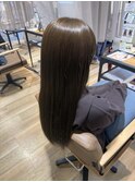 オリーブベージュ