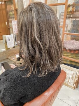 ネオリーブ コパン 鶴見店(Neolive copain) ナチュラルハイライト(ミルクグレージュ)　neolivecopain