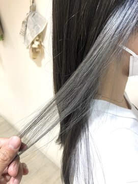 ニューヨークニューヨーク 大久保店(NYNY) 透明感インナーカラー×シルバーグレージュ