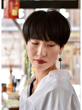 ヘアーウニール(Hair Unir) 根強い人気 デキる女子の潔いショート