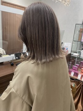 デイジー(Daisy) 天神/大名/ベージュ/ブリーチカラー