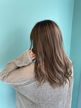 リーホリエ(Lee Horie) 艶ベージュハイライト