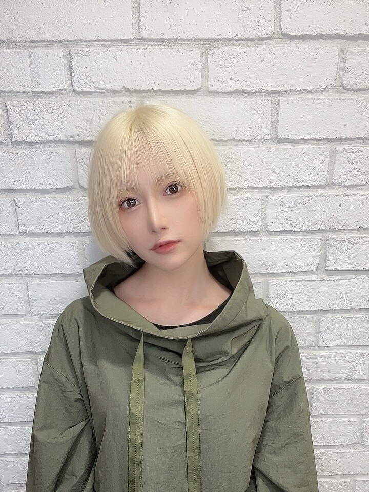 2025年春】篠崎こころさん☆ホワイトブロンド/大人ガーリー 2025年春】篠崎こころさん☆ホワイトブロンド/大人ガーリー