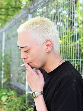 ガズル ハラジュク(GUZZLE HARAJUKU) ハイトーンカラースパイキー束感金髪おしゃれボウズ