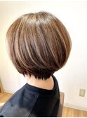 ショートボブ