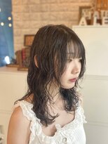 ヘアー アレス(hair ales) ウェーブパーマ　ネビージュ　黒髪 ボブルフ 小顔 ワンレン
