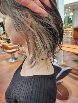 ビュートリアム 神戸(BEAUTRIUM) インナーカラーボブ/ショートカット/ショートヘア/30代/40代