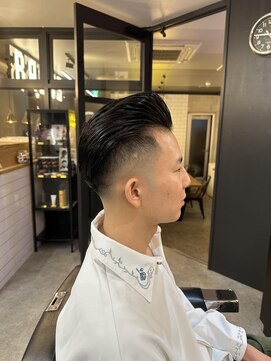 フランクスバーバーリザーブ 人形町店(FRANK’S BARBER RESERVE) メンズフェードポンパドールY