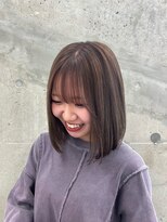 シイム(CYM)&nbsp;ハイトーン/ミディアムボブ/グレージュ