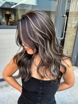 トゥイン 八王子(TWIN)&nbsp;海外風ハイライトカラー　レイヤーカット　八王子