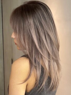 ヘアサロンラルガ 下曽根店(Hair salon Raruga) ハイライトカラーミルクティーベージュレイヤーカット