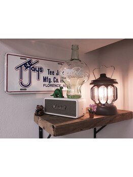 男性の髪質・クセを見極めたカットで好印象に！ONもOFFもキマる再現性の高いスタイルをご提案します◎