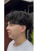 エムクール(M,cooL)&nbsp;ルーズパーマ刈り上げセンターパート