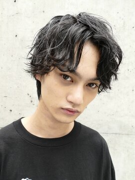 フィフス(fifth) センターパート×スパイラルパーマ