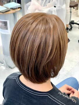 ヘアアンドメイク アール(hair＆make R) 必要最低限で明るく魅せるハイライトショート