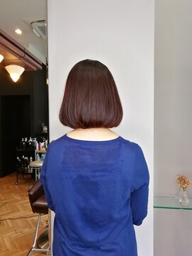 オラ ボーテ(Aura Beaute) 白髪染めストレートボブ