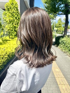 ラテ ヘア リリィ(latte hair lily) 大人可愛い/ラベンダーベージュ