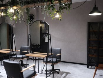 シキ(SHIKI)の写真/居心地の良い少人数プライベート空間＊周りを気にせずにゆったりと過ごせる、髪も心もリフレッシュ＊