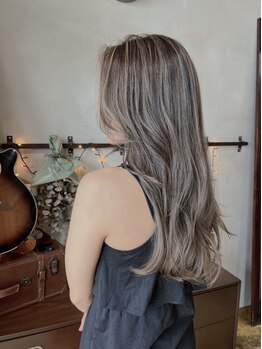 ジェイルネ(JRENE)の写真/実力派stylistが骨格やクセを見極め、あなたに似合うトレンドカラーをご提案♪魅力を惹き出す最旬カラー◎