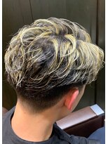 ミリオンバックス 神田店(Million Bucks)&nbsp;スパイキーショート/スペインカール<理容室>[メンズ/床屋/神田]