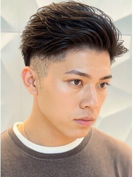 ゼロスバーバー(0's BARBER SHOP) ツーブロック/ビジネスヘア/73アップバング/メンズカット/20代
