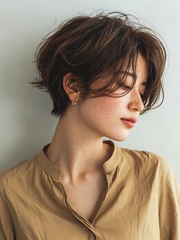 レセリア 南阿佐ヶ谷(Les Selia)の写真/《明るい白髪染めも◎》艶感UP!デザイン性の高いグレイカラーで、上品な仕上がりに。白髪染め/白髪ぼかし