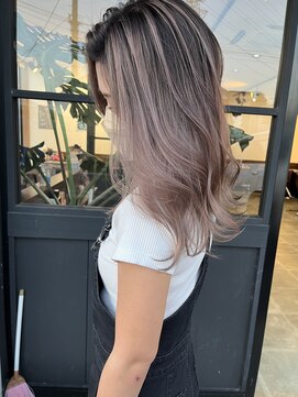 ティミー(Timmy) バレイヤージュ