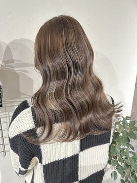 エクリュ(e'cru) 赤み抹消＊シークレットハイライトで作るオリーブベージュ