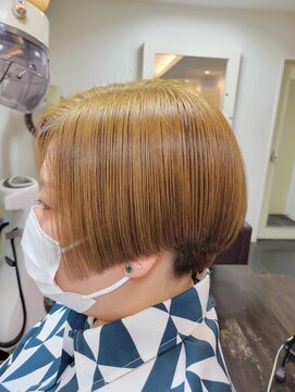 榮美容室 本店 アシンメトリーボブ