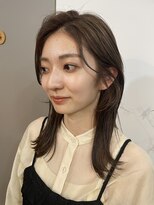 ヒリン(hirin) ◎くびれミディ×ベージュカラー◎