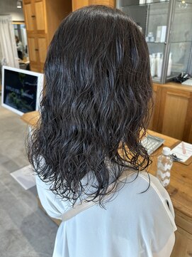 リコ(liko) セミロング×デジタルパーマ