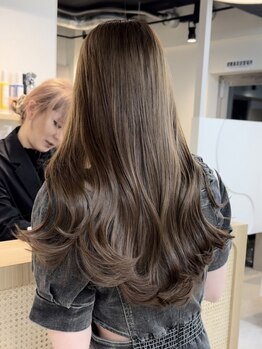 カラ フクオカ(Cara FUKUOKA)の写真/丁寧なカウンセリングで似合う髪色と憧れの艶カラーが叶う人気サロン☆ダメージが気になる方にもオススメ◎