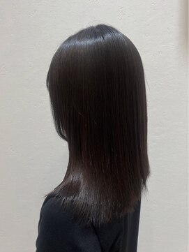 ヘアー ワークス ボナ 前橋店(HAIR WORKS bona.) 清潔感と上品さをプラス◎艶感ストレートミディ