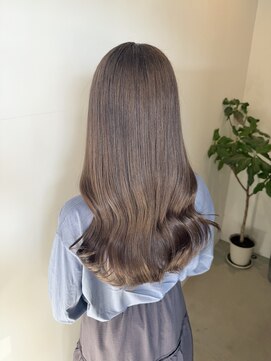 透明感グレージュ