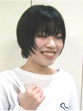 フイ(HUI) ショートボブ顔まわりレイヤースタイル/natsuki 金山 ボブ