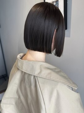 ソワ バイ ルシル(SOIE by Lucile) ぱつっとボブ