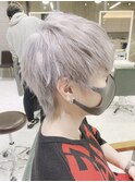 イメチェンくびれショートカット ホワイトアッシュグレージュ