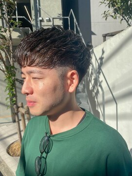 エウペ 渋谷(WEUPE) 束感/波巻き/ハイライト/マッシュパーマ