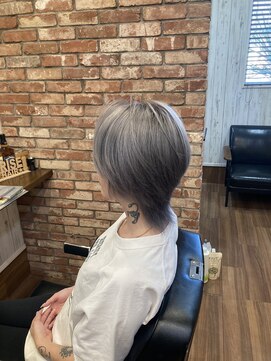 ライズヘアー(RISE HAIR) ウルフ＋シルバーカラー