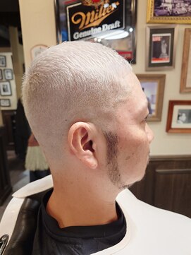 バレス 田町(BALES) [スキンフェード/ツイストスパイラル/田町]