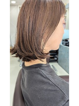 イエロー フォー ヘアー(Yellow for hair) すっきり外ハネボブ