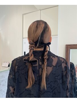 アローム(alom) イメチェン/ホワイトブロンド/外ハネボブ/美髪/茅ヶ崎