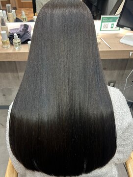 アリアバイエクラート 新宿南口店(ARiA by ECLART) 複雑履歴も真っ直ぐに！！！