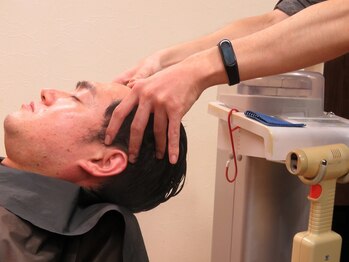 フェリックス(Felix)の写真/【20時迄受付可】お仕事帰りにも！髪のお悩みや頭皮の状態に合わせて選べるヘッドスパが人気♪