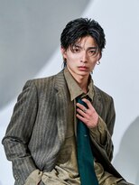 オーシャントーキョー(OCEAN TOKYO)&nbsp;【大人の色気】ツーブロックセンターパート黒髪毛流れパーマ