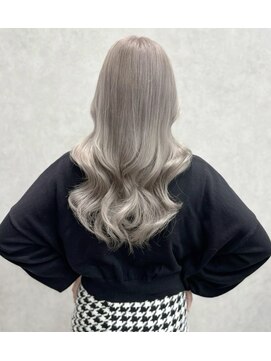 ロンド レア 天神大名店(Lond Le’a) 成人式前にケアブリーチハイトーン♪