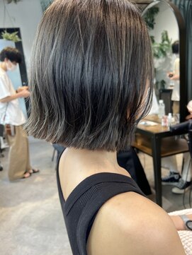ディッセンバー 渋谷(December) 切りっぱなしボブ×グレージュ