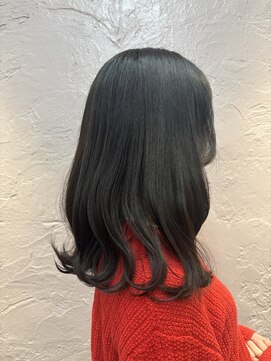 フッタ(Futta) ミディアムレイヤー×オリーブグレージュ【西武新宿駅】